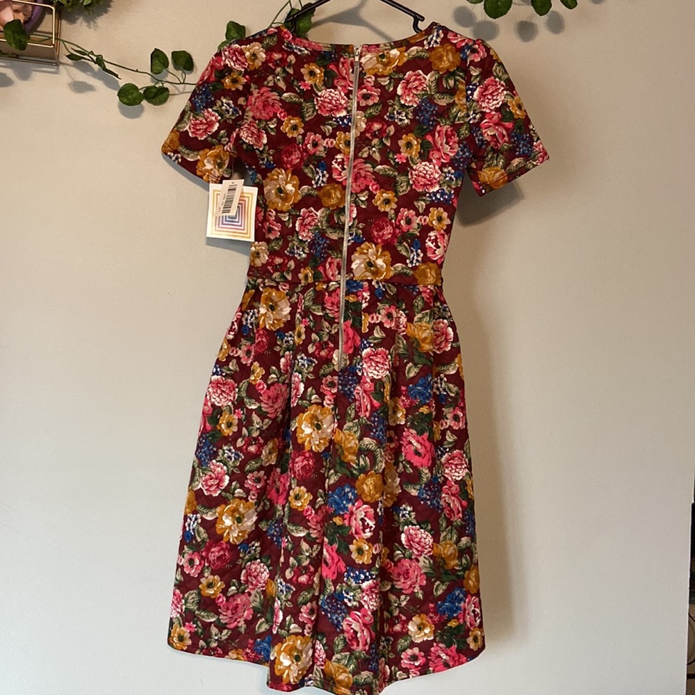 Lularoe Quilted Floral Dress WITH POCKETS - Picture 6 of 7